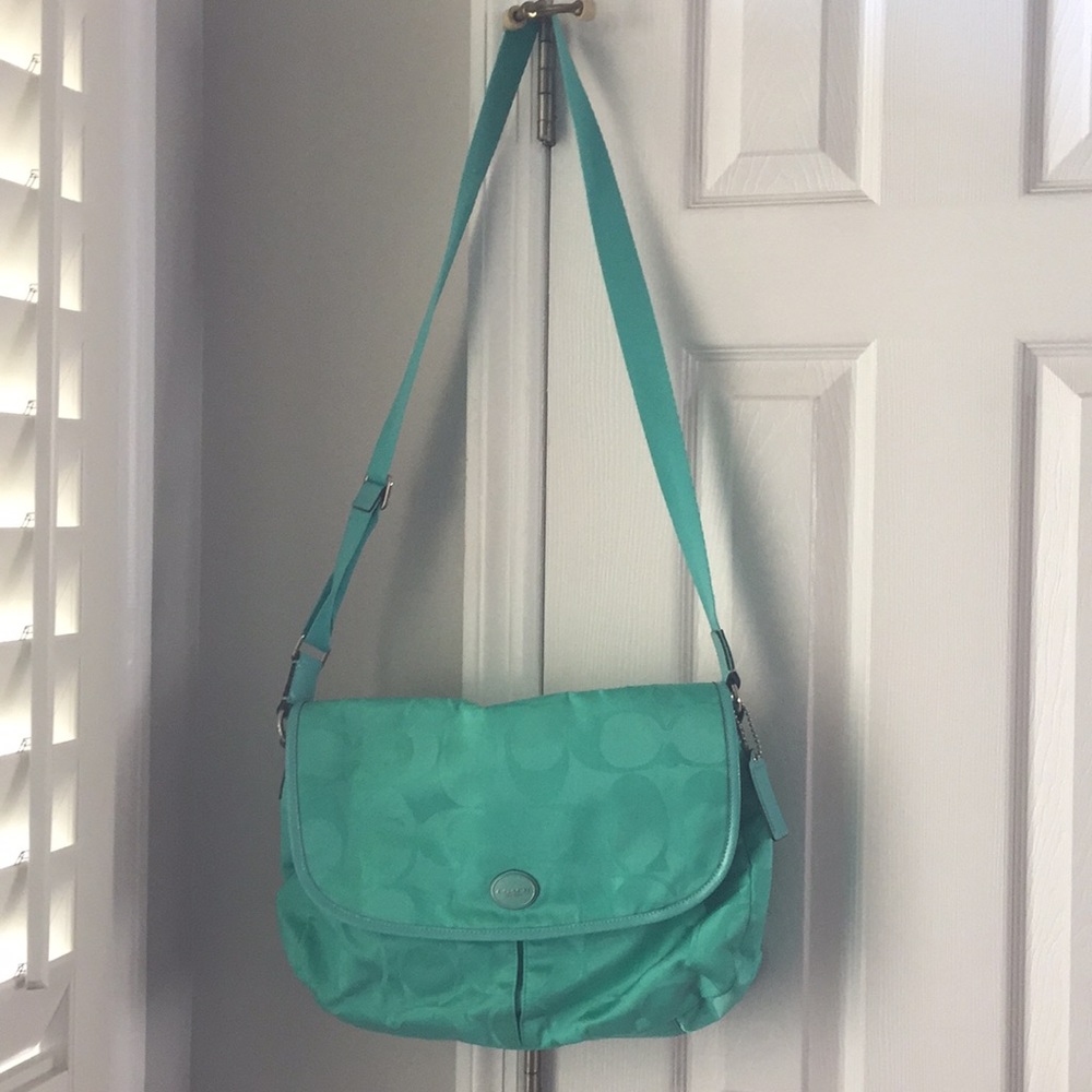 Signature Coach Nylon Messenger bag